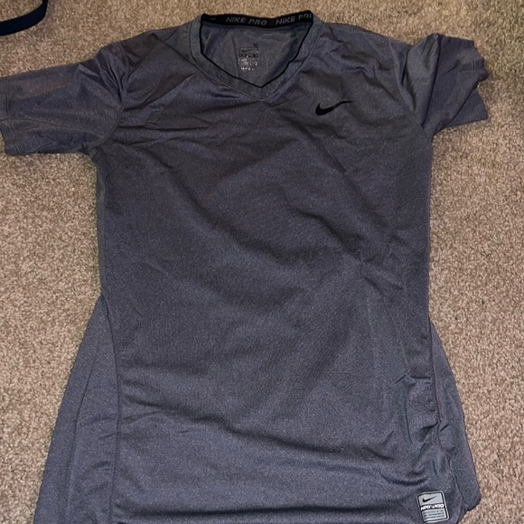 Grey Nike Fit Workout Top - medium - Picture 1 of 4